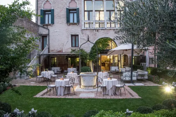 Nani Mocenigo Palace by Art In Voyage