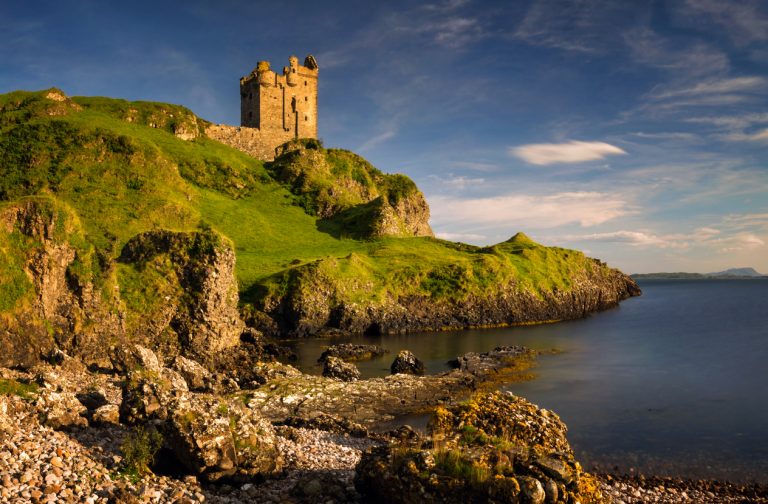 Gylen Castle in Scotland, by Art In Voyage