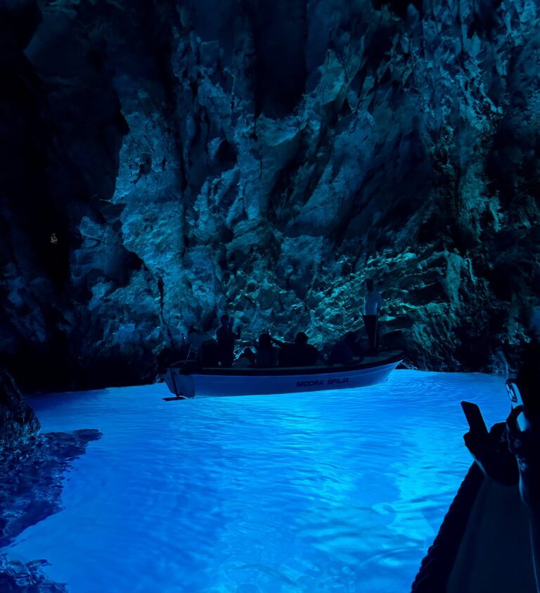 Private Yacht Sailing to Croatia, with Art In Voyage