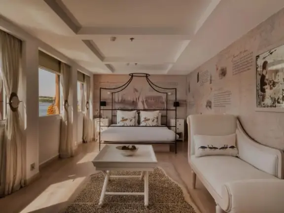 Napoleon Suite | Zein Chateau