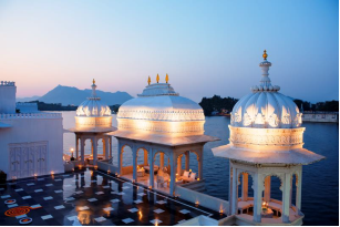 Taj Lake Palace - By Art In Voyage