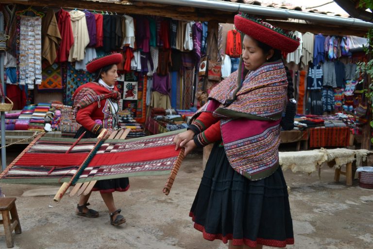 Traditional-clothing-market-Sacred-valley-Peru-by-Art-In-Voyage-Magellan Odyssey Pt. 1 | The Peruvian Experience