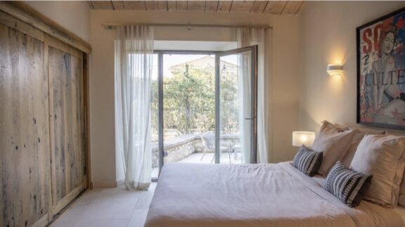 Provence by Art in Voyage