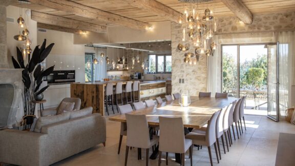 Provence by Art in Voyage